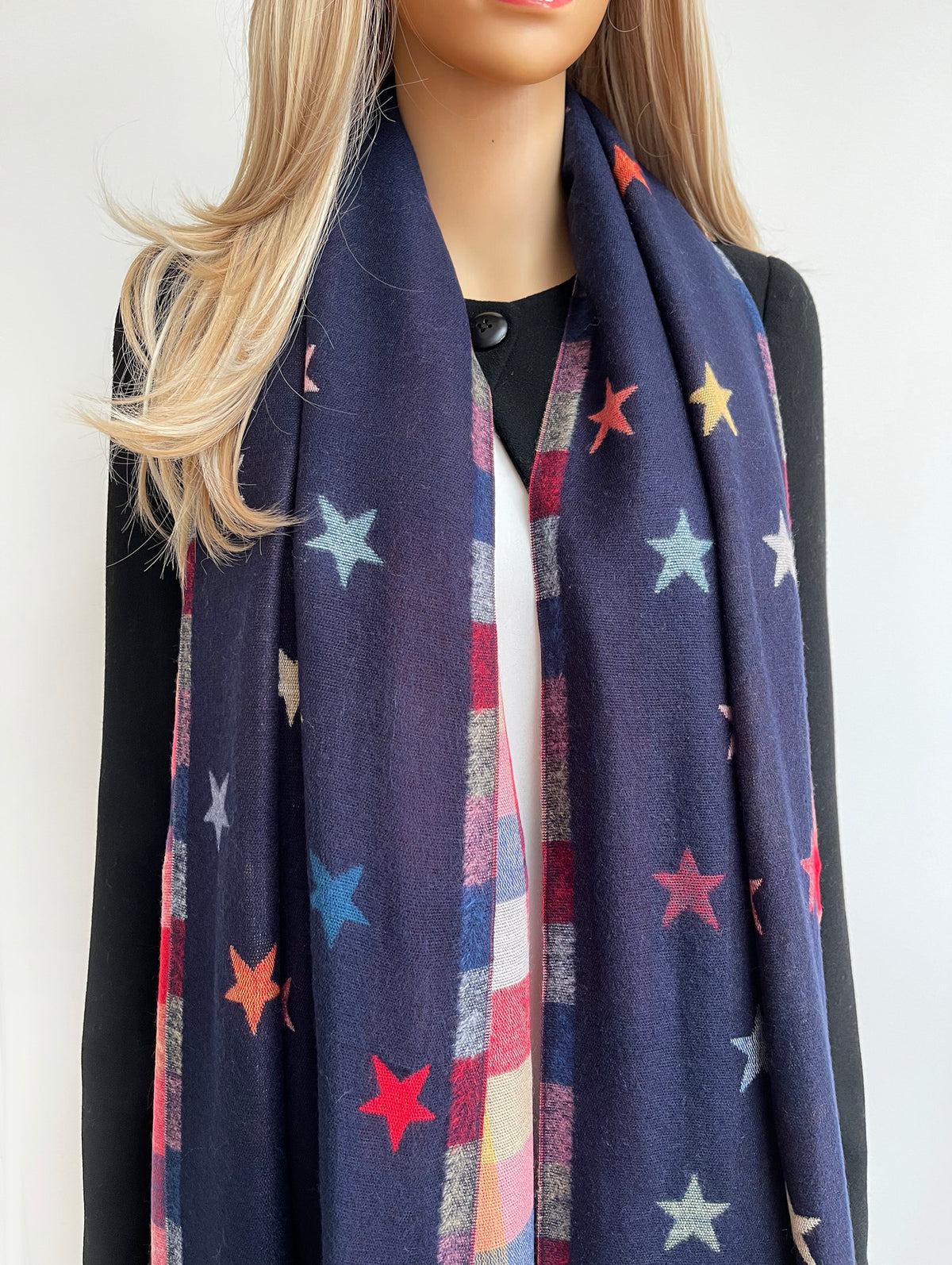 LARGE NAVY BLUE STAR PRINT REVERSIBLE CHECKED WINTER SHAWL BLANKET SCARF