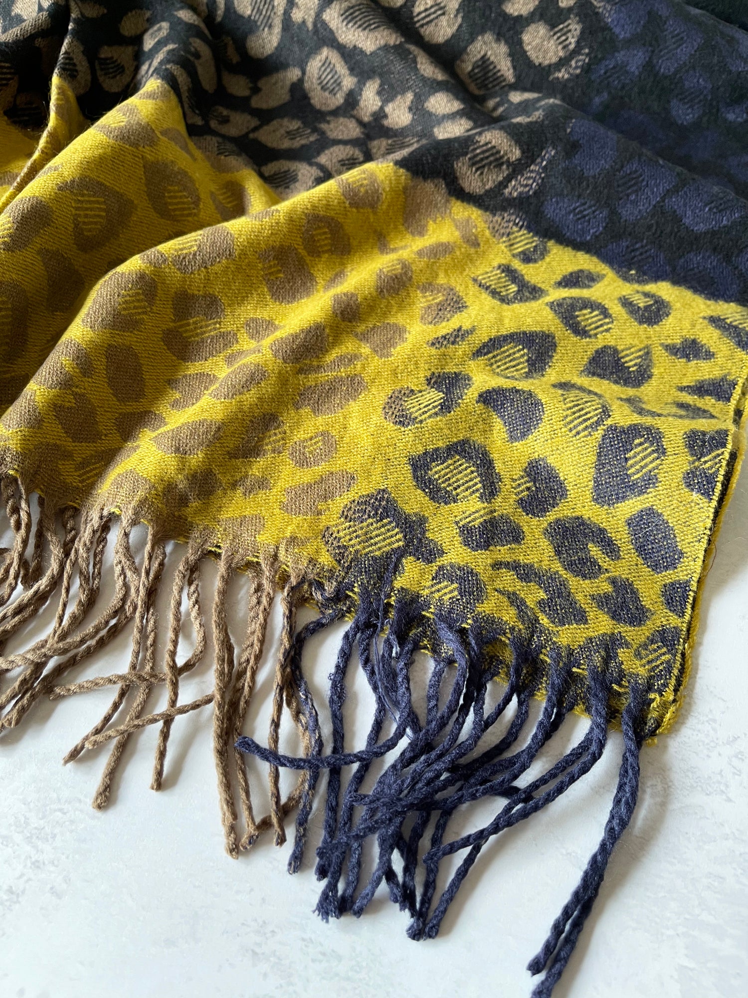 LARGE WOOL MIX THICK LEOPARD PRINT SHAWL - MUSTARD